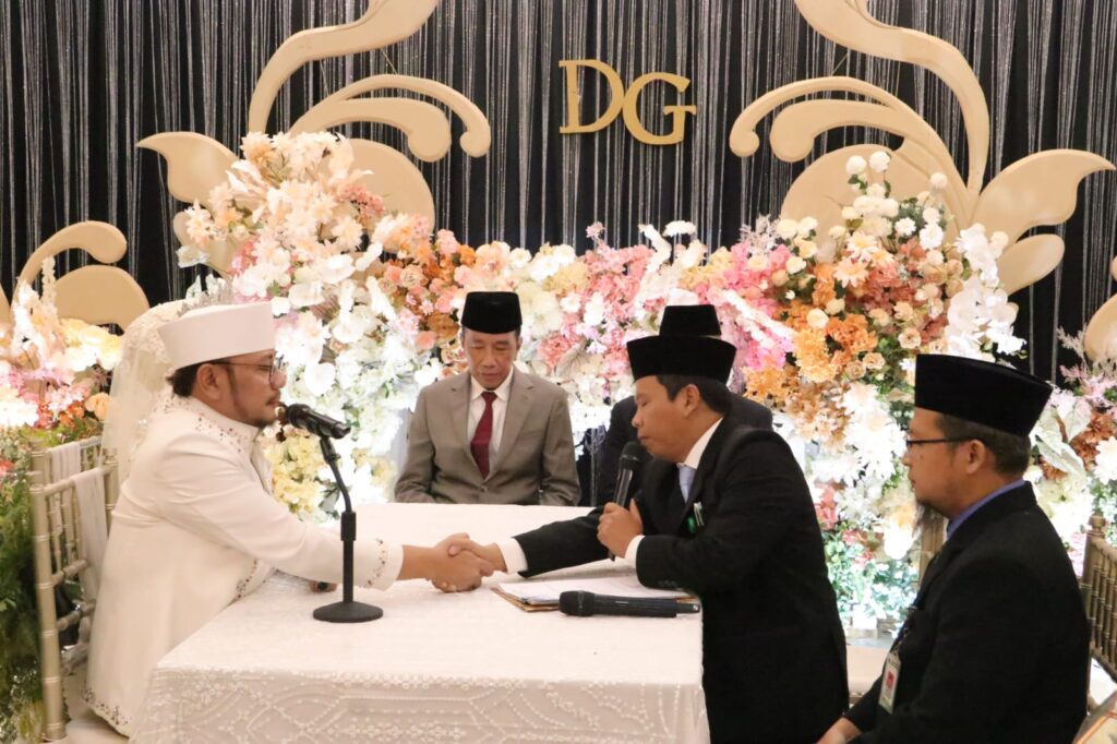 Jokowi-Zulhas Jadi Saksi Nikah Wali Kota Tegal Dedy Yon, Momen Langka
