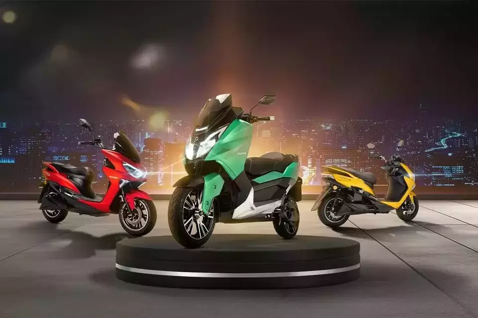 Gas Pol Tanpa Bensin! 10 Motor Listrik Superkencang 2025 yang Wajib Kamu Tahu