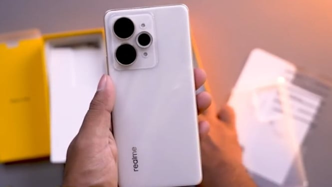 Realme 15 Pro 5G Unboxing & Review Layar 4D Curve, Harga Terbaru dan Spesifikasi Lengkap!