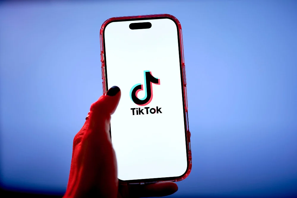 Jadwal & Jam FYP TikTok Oktober 2025 Terbaru Berdasarkan Jenis Konten