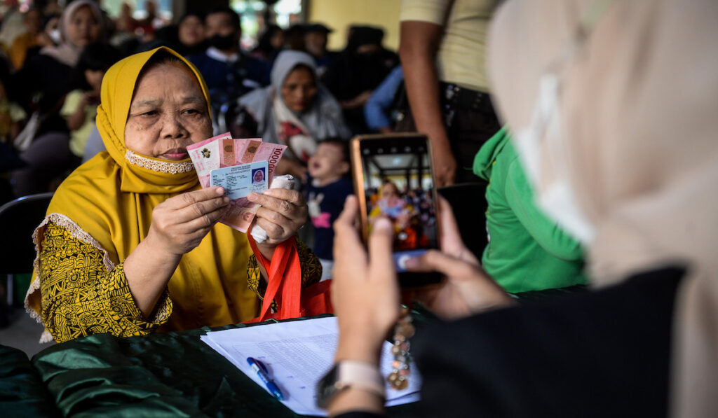 Cara Cek BLT Kesra 2025 Pakai NIK, Mudah Tanpa Antre di Kantor Desa