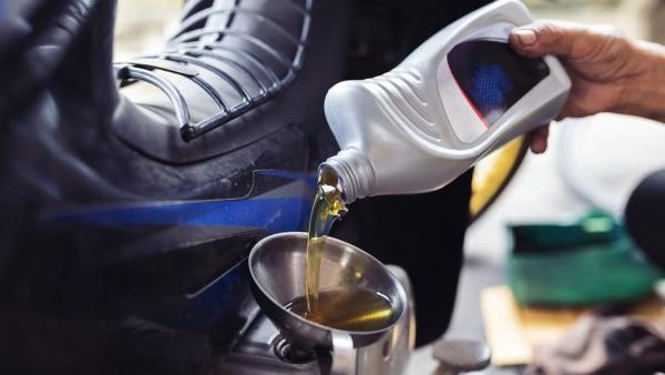 5 Rekomendasi Oli Motor Matic Terbaik untuk Tarikan Enteng dan Mesin Awet