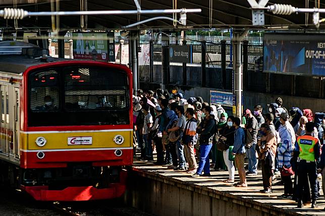 Barang Tertinggal di KRL? Simak Cara Lapor dan Prosedur Bantuan Petugas Terbaru