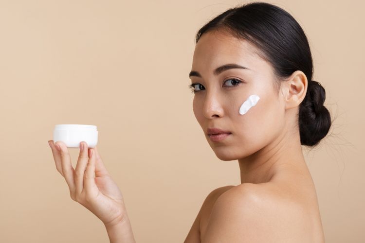 9 Rekomendasi Mineral Sunscreen di Bawah Rp150 Ribu untuk Lindungi Kulit dari Sinar Matahari