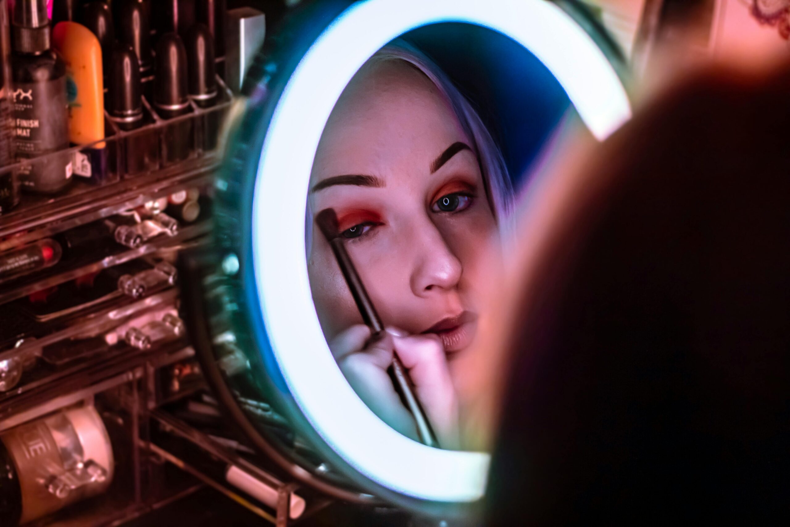 Inspirasi Makeup Halloween dari Series Populer, Termasuk Wednesday Season 2 yang Ditunggu