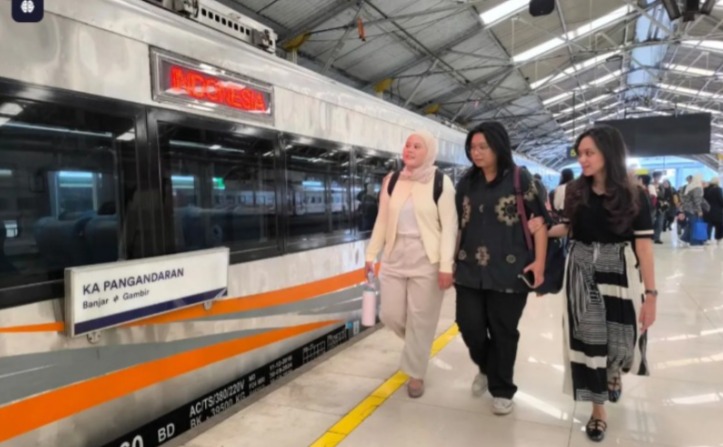 KAI Operasikan 7.982 Perjalanan Kereta Selama Momen Nataru 2025-2024, Catat Jadwalnya!