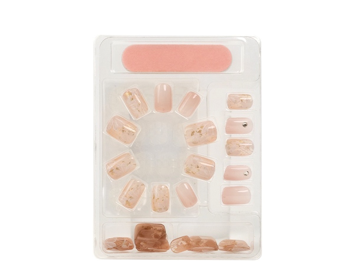 10 Rekomendasi Kuku Palsu Terbaik untuk Nail Art & Pernikahan, Tampil Cantik Instan!