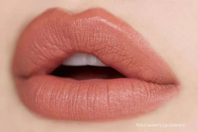 6 Rekomendasi Warna Lipstik Terbaik untuk Membuat Wajah Terlihat Lebih Cerah