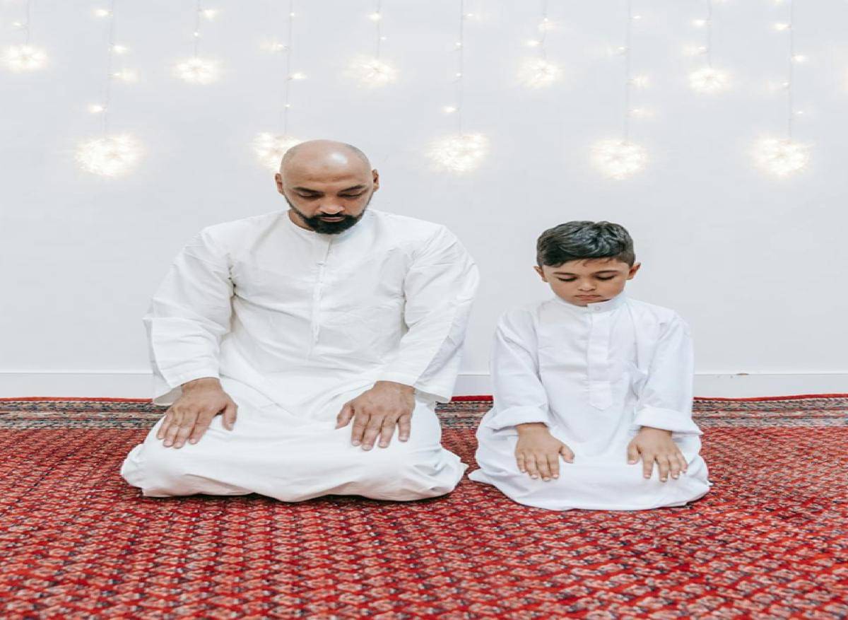 8 Jubah Arab Cowok Terpopuler, Rekomendasi Pilihan Berkualitas Premium untuk Gaya Maksimal