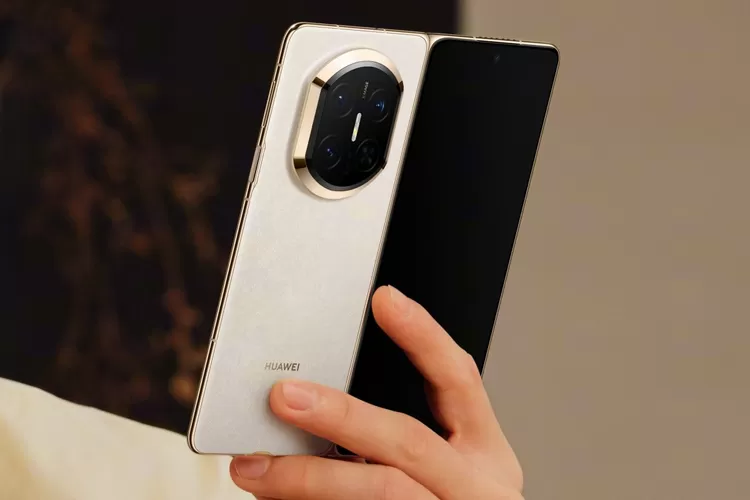 Huawei Mate X7 Resmi Diperkenalkan: Desain Lebih Tipis, Warna Baru, dan Durabilitas Meningkat