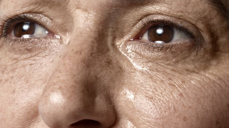 10 Rekomendasi Makeup Base Terbaik untuk Usia 40 Tahun, Efektif Samarkan Kerutan dan Awet Muda