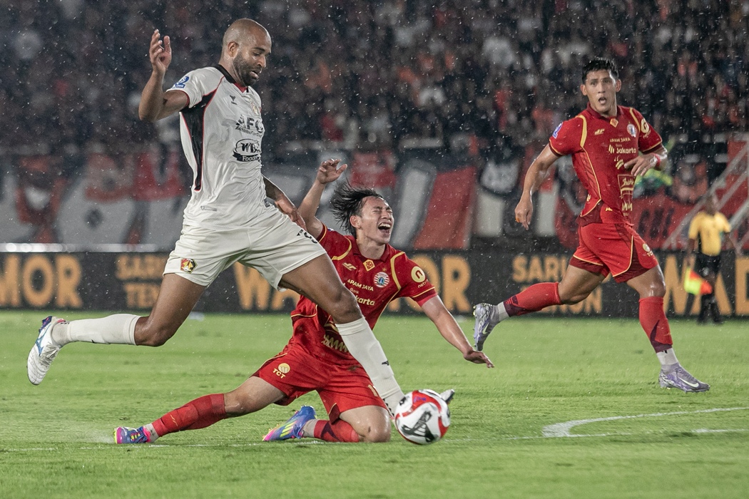 Pelatih Mauricio Souza Tanggapi Tudingan Wasit Berat Sebelah dalam Laga Persija vs Persik Pelatih Mauricio Souza Tanggapi Tudingan Wasit Berat Sebelah dalam Laga Persija vs Persik