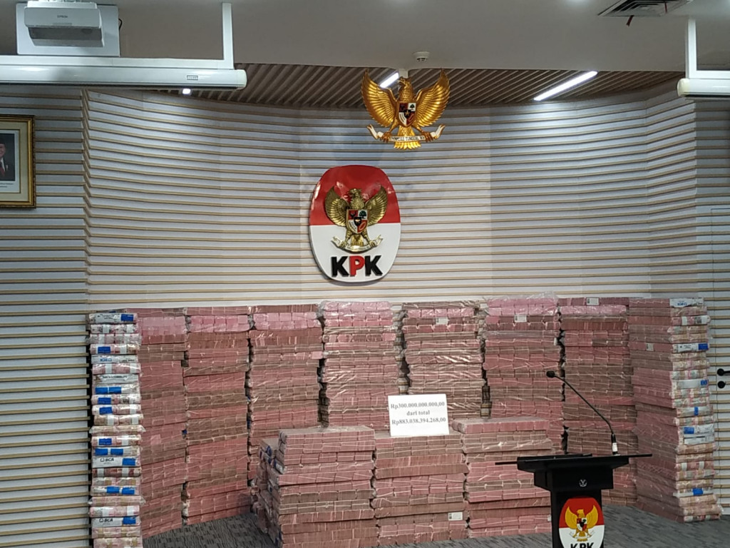 Wow! Begini Penampakan Duit Rp300 Miliar Hasil Rampasan Investasi Fiktif Taspen