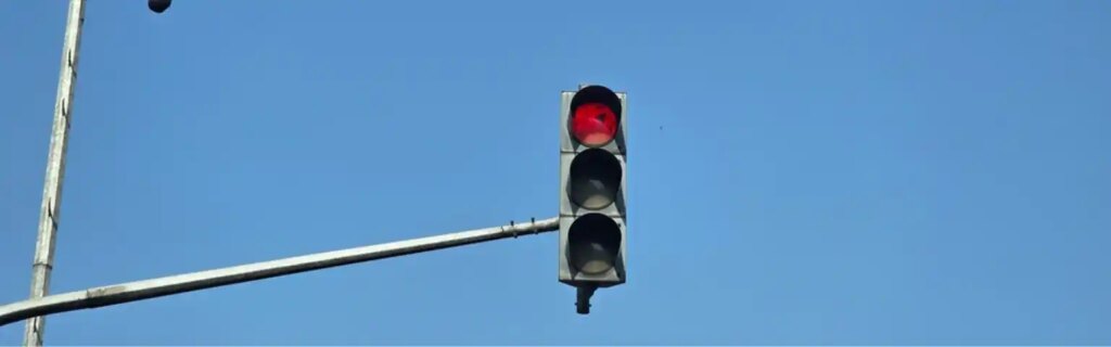 Lampu Merah Terlama di Bandung: Lokasi, Durasi Tunggu & Tips Aman Berkendara 2025