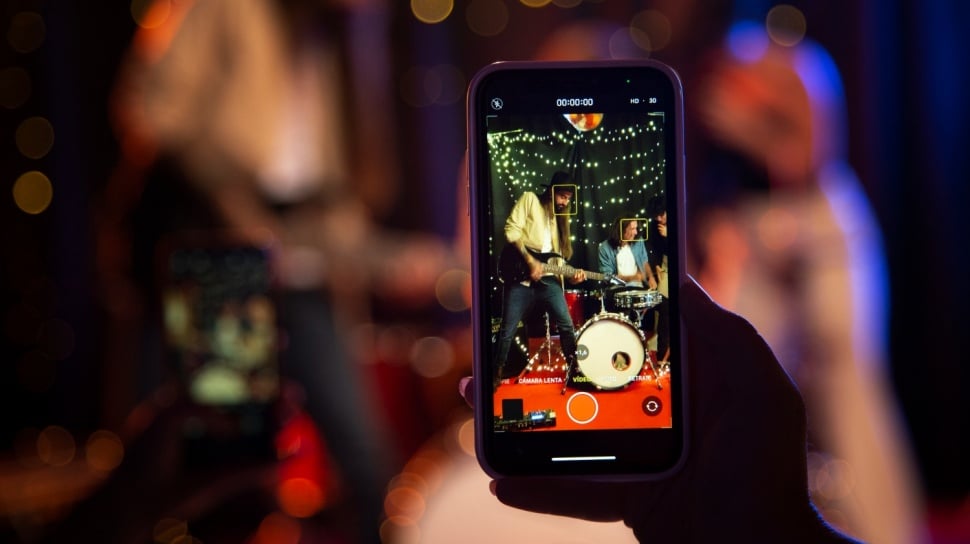 5 HP Superzoom Murah dengan Kamera Jernih, Cocok untuk Nonton Konser 2025