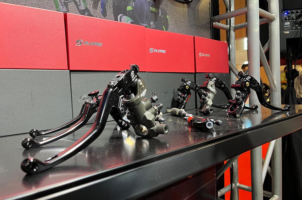 One3 Motoshop Resmi Hadirkan Komponen Aftermarket Active & Galespeed di Indonesia