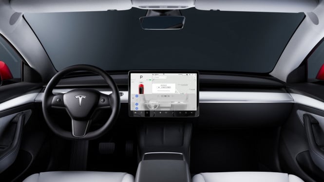 Terungkap! Alasan Tesla Tolak Apple CarPlay dan Android Auto Dibalik Keputusannya