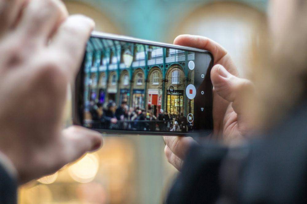 6 Rekomendasi HP Kamera AI Terbaru, Pilihan Menarik dari OPPO hingga Samsung
