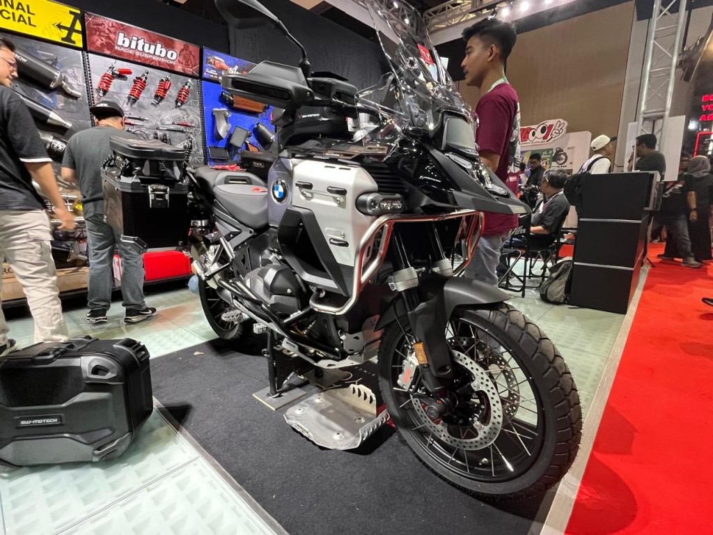Debut IMHAX: Intip Lini Produk Perlengkapan Touring Premium Asal Jerman yang Eksklusif
