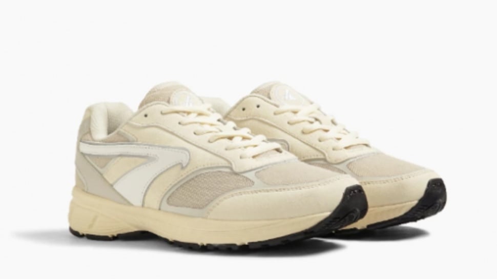 5 Rekomendasi Sepatu Lokal Senyaman New Balance untuk Jalan Kaki Jauh, Wajib Coba!