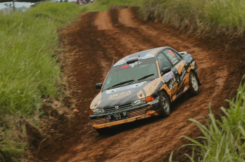 Pereli Dewa United Motorsports Tunjukkan Performa Beringas di Sprint Rally Seri-6
