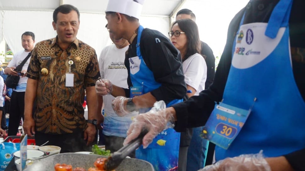 Gubernur Ahmad Luthfi Ajak Siswa Jateng Gemar Makan Ikan Dorong Ekonomi Daerah Bangkit
