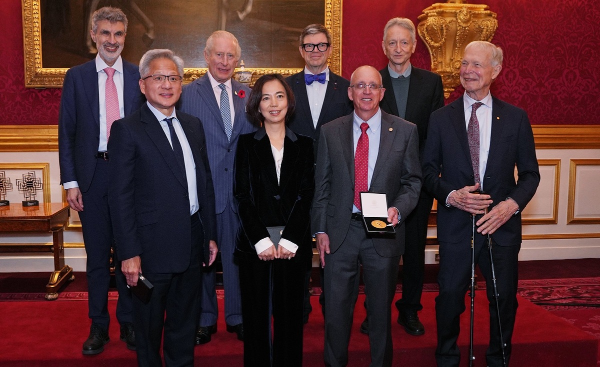 Jensen Huang Ungkap Pesan Pribadi Raja Charles III soal Risiko Besar Kecerdasan Buatan Jensen Huang Ungkap Pesan Pribadi Raja Charles III soal Risiko Besar Kecerdasan Buatan