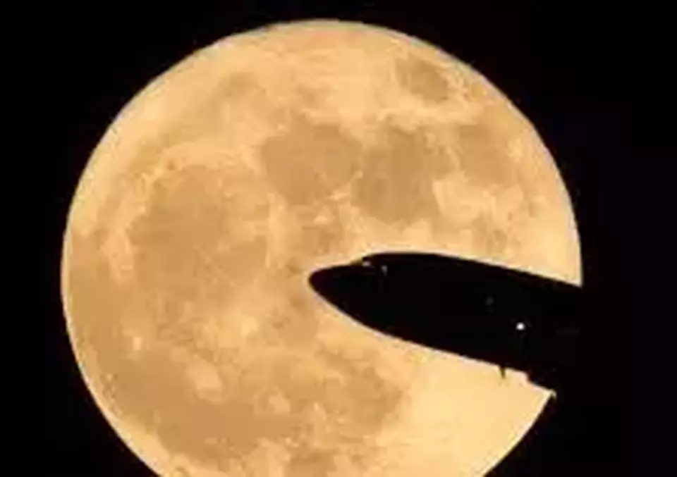 3 Cara Memotret Supermoon dengan Hasil Tajam dan Keren, Simak Tips Praktisnya!