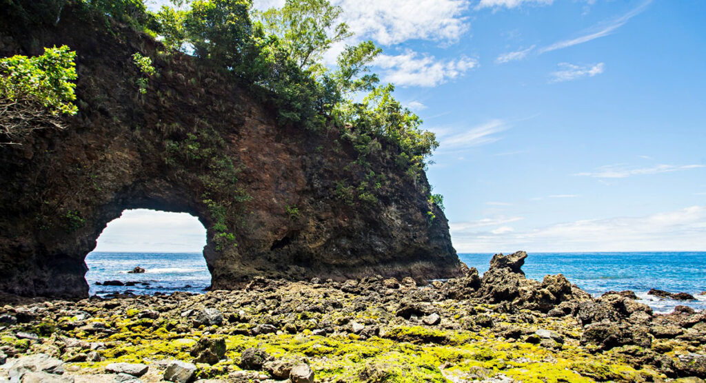5 Rekomendasi Wisata Alam Terbaik di Ambon yang Wajib Dikunjungi Saat Liburan
