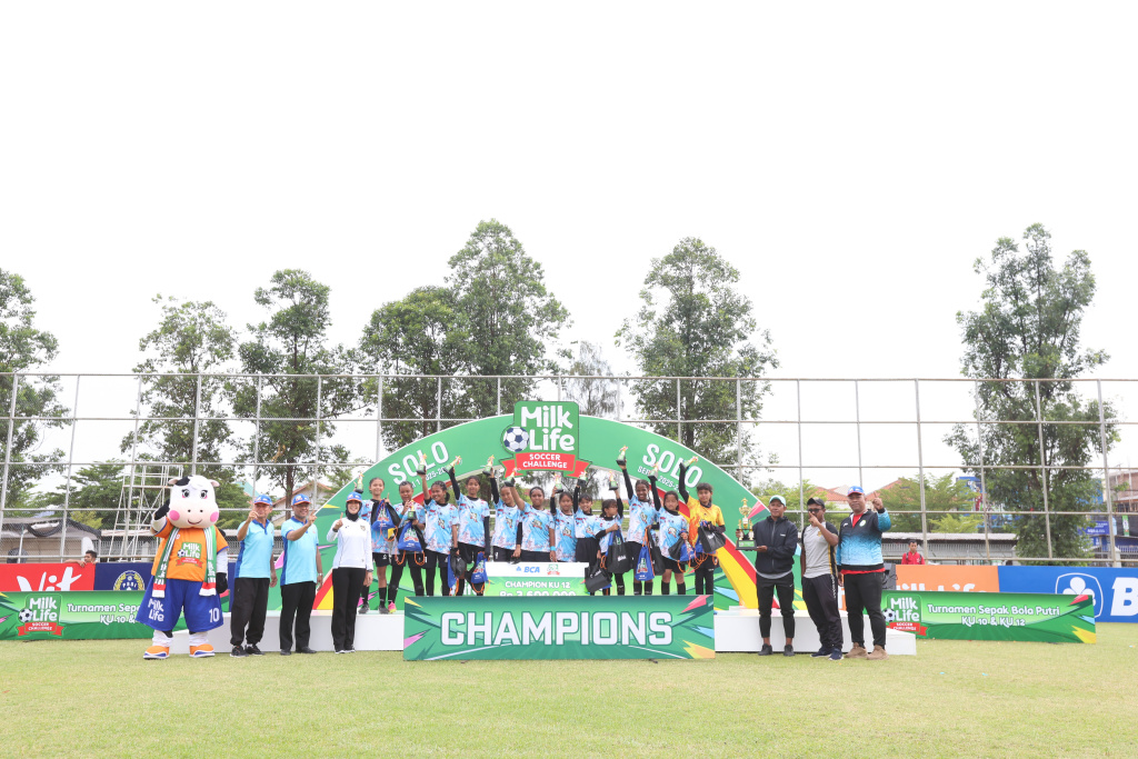 SD Kristen Manahan Raih Juara KU-12 MilkLife Soccer Challenge Seri 1