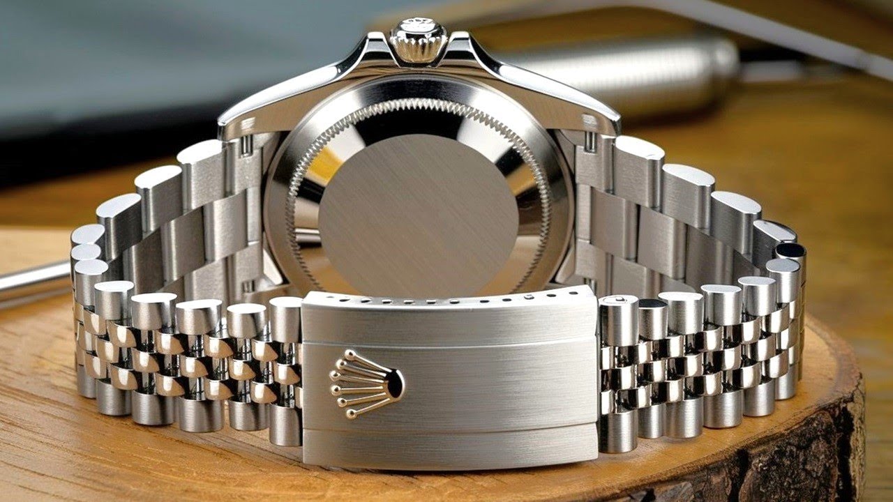 10 Jam Tangan Rolex Terbaik 2025: Model Mana yang Jadi Juara Tahun Ini? 10 Jam Tangan Rolex Terbaik 2025: Model Mana yang Jadi Juara Tahun Ini?