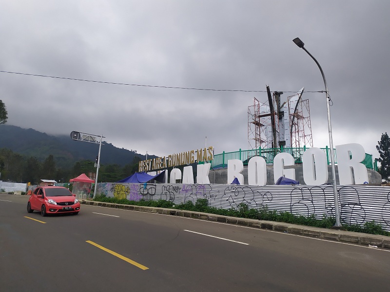 Hati-Hati saat Melintas Jalur Puncak, Kabut dan Hujan Lebat Tingkatkan Risiko Kecelakaan