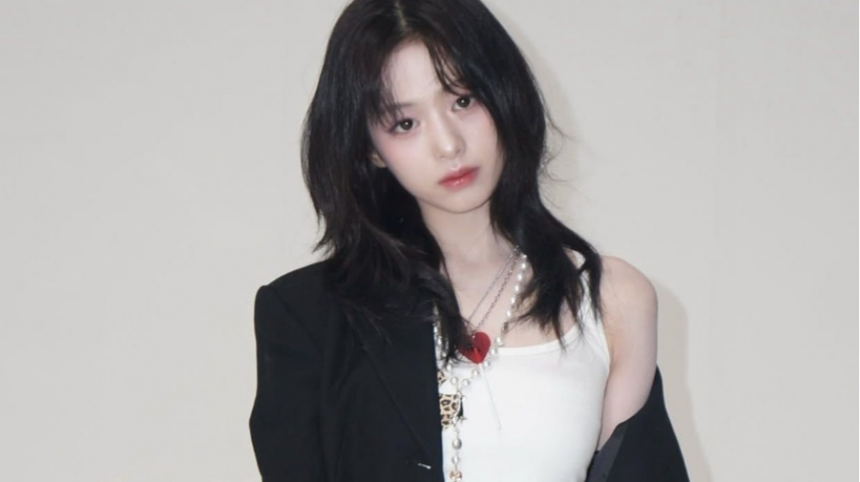 Inspirasi Outfit Kekinian Ala Ahyeon BABYMONSTER dengan 4 Gaya Street Style Stylish