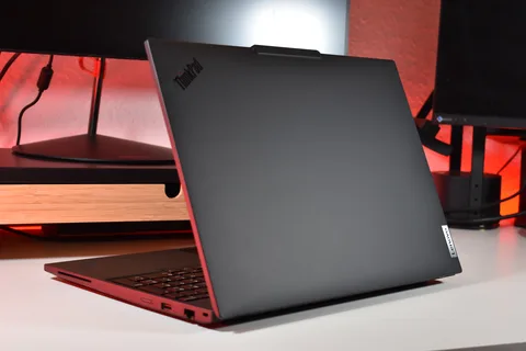 Ini Kelebihan & Kekurangan Lenovo ThinkPad P16s Gen 4 AMD: Performa Ngebut, Layar Masih Biasa