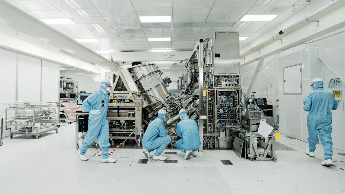 China Diduga Rekayasa Balik Alat Litografi EUV dengan Identitas Palsu, Prototipe 2028