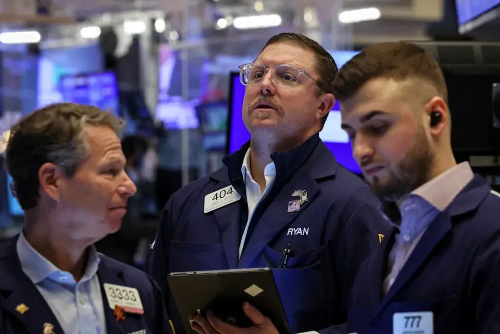 Dow, S&P 500, Nasdaq Turun Setelah Saham Oracle Tertekan Imbas Kekhawatiran Pendanaan AI