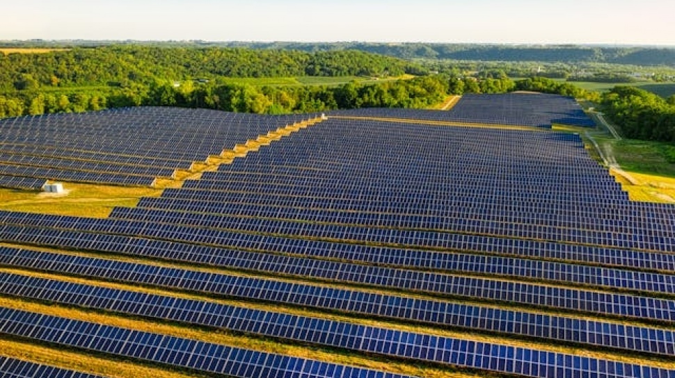 Energi Terbarukan Mulai Dikembangkan di Sektor Tambang dan Perkebunan untuk Efisiensi
