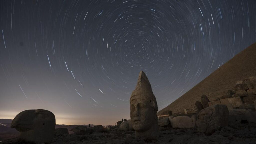 Hujan Meteor Geminid Akan Tampil Akhir Pekan Ini, Simak Jadwal Lengkapnya