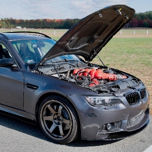 BMW E91 Ini Tampil Biasa, Ternyata Pakai Mesin Sportcar Italia Super Kencang