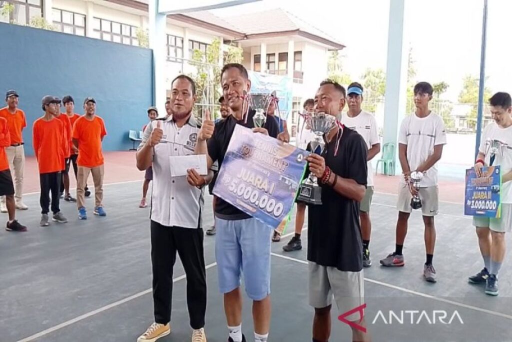 Uncle Zae & Kurnia Raih Gelar Juara di Mercedes-Benz Club Banjarmasin Tennis Tournament 2025