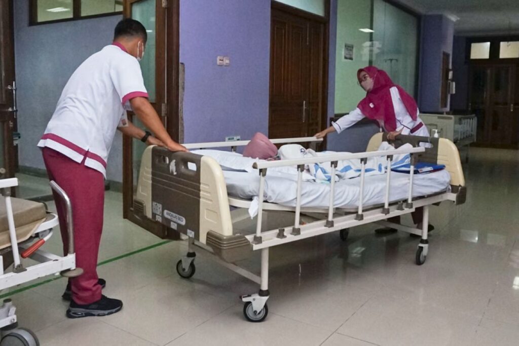 5 Petani Serang Tersambar Petir Selamat dan Dapat Perawatan Gratis, Ini Faktanya