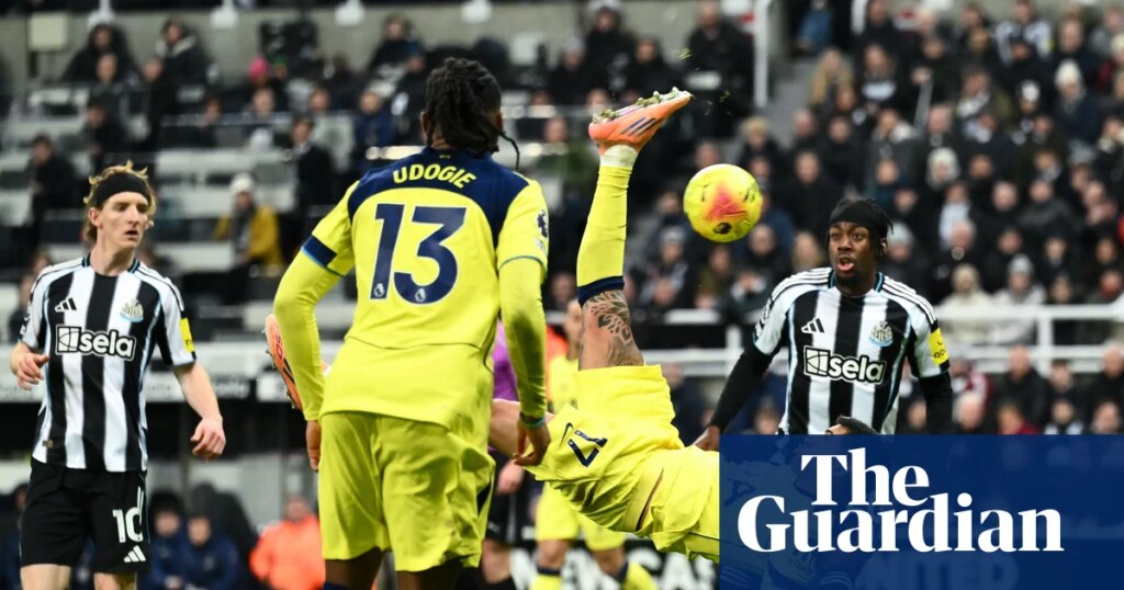 Cristian Romero Ciptakan Gol Overhead Kick, Bawa Tottenham Raih Hasil Imbang Lawan Newcastle