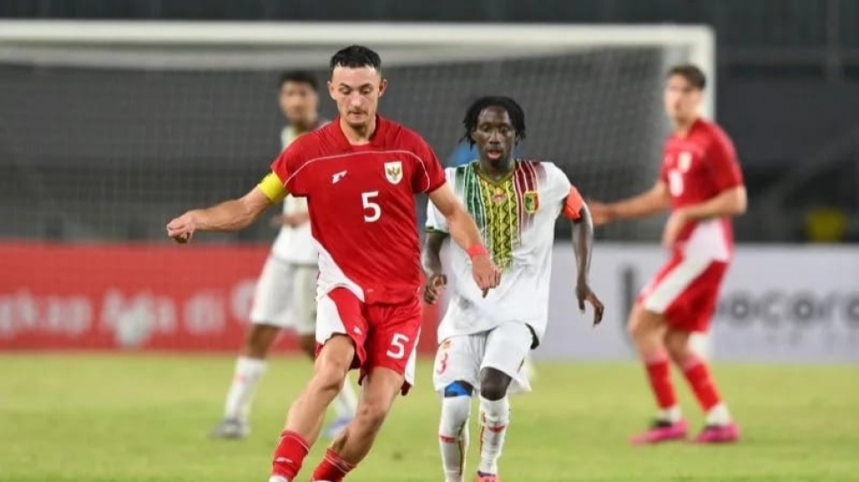 Sumardji Pastikan Ivar Jenner dan Marselino Ferdinan Segera Perkuat Timnas Indonesia U-22 Sumardji Pastikan Ivar Jenner dan Marselino Ferdinan Segera Perkuat Timnas Indonesia U-22