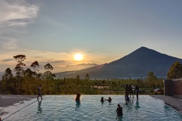 Agrowisata Tepas Papandayan: Destinasi Edukasi Pertanian dengan Panorama Alam Menawan