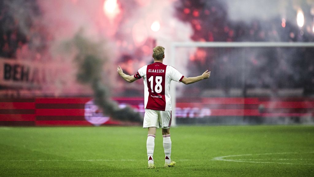 Ajax vs FC Groningen Dihentikan Karena Vuurwerk, Pertandingan Selanjutnya Digelar Tanpa Penonton
