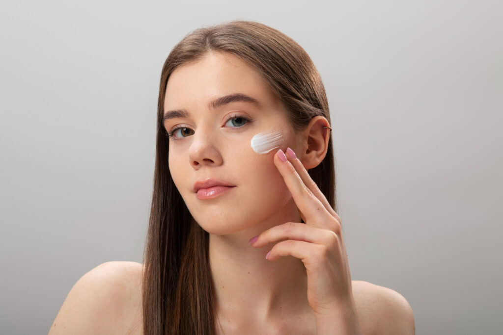 5 Sunscreen Anti White Cast Terbaik untuk Kantor, Kulit Tetap Cerah Tanpa Bekas Putih