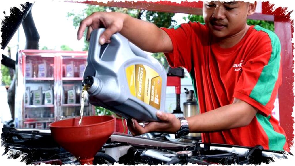 Tak Melulu Kilometer, Begini Cara Tepat Tentukan Waktu Ganti Oli Mesin Kendaraan Anda