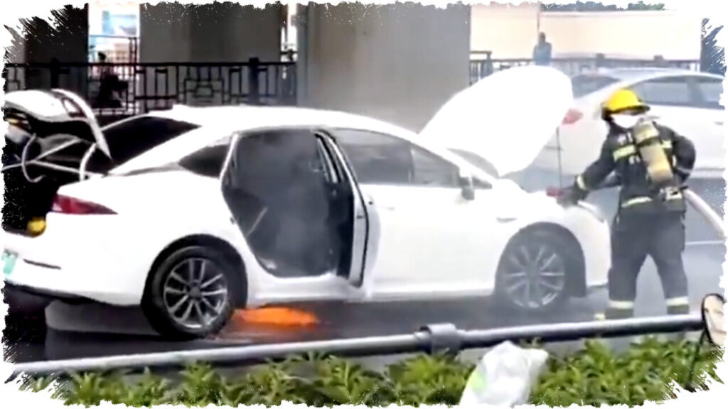 Perhatikan Ini agar Mobil Listrik Tidak Mudah Terbakar: Tips Aman dari Teknisi dan Komunitas EV