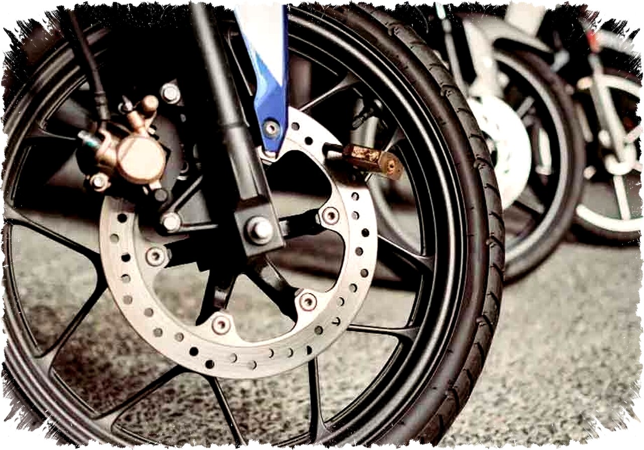 Rekomendasi Ban Motor Anti Licin Terbaik Januari 2026, Aman dan Nyaman saat Musim Hujan