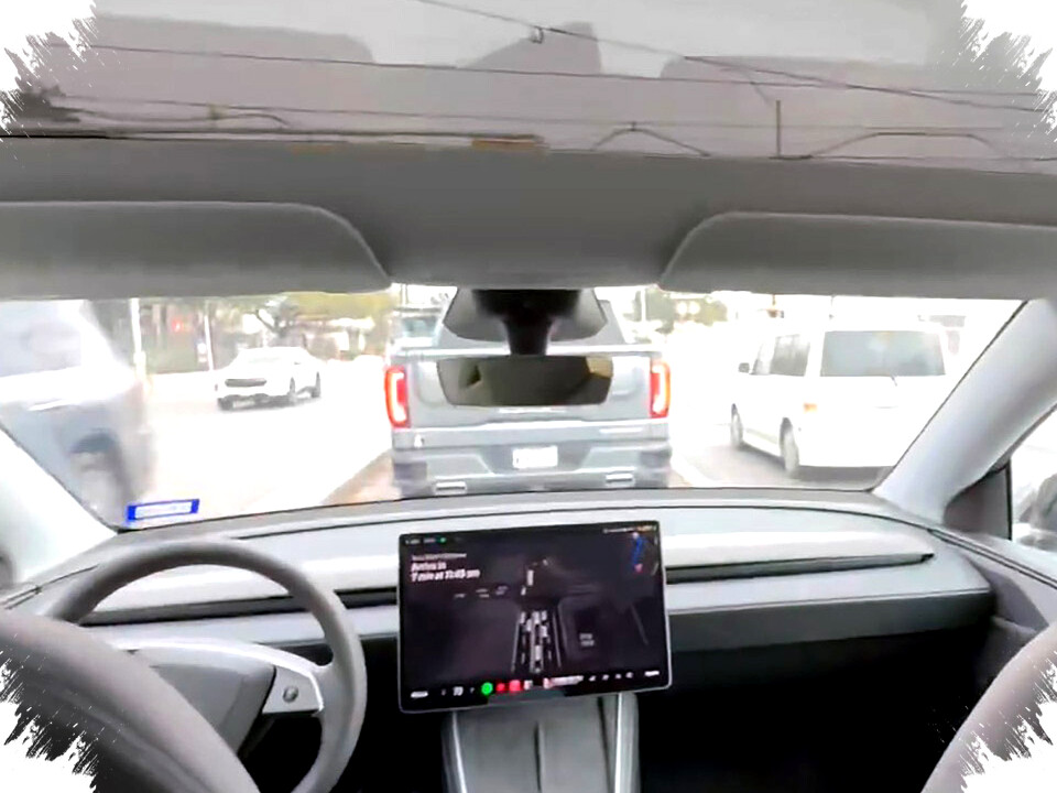 Model Y Robotaxi Pertama dengan Sistem FSD Tanpa Pengemudi: Penumpang Tak Bisa Ambil Alih Stir